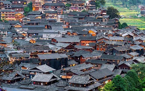 焦作6种常见的外墙仿石漆施工工艺！